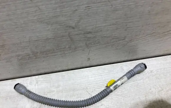Audi A4 S4 B9 Clutch pipe/line 8W0721453