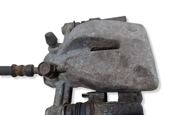 Toyota Corolla Verso AR10 Rear brake caliper 