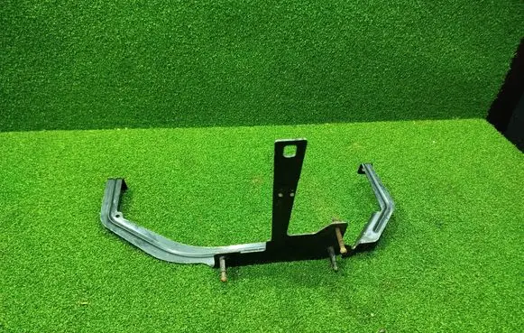 Other engine bay part