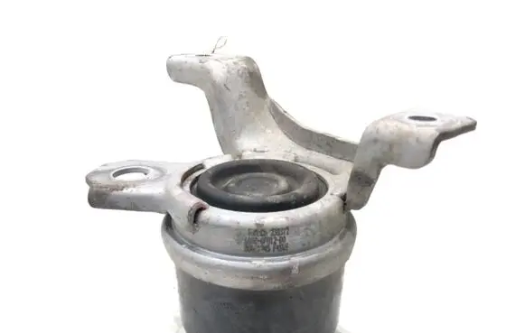Volvo V60 Engine mount vacuum valve 30671245