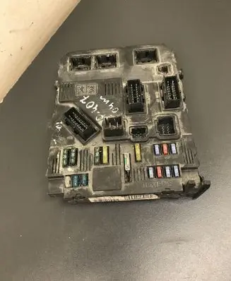 Peugeot 407 Fuse module