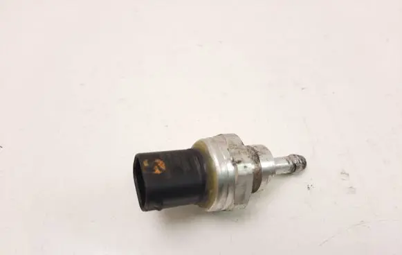 Nissan Qashqai Exhaust gas pressure sensor 8201000764