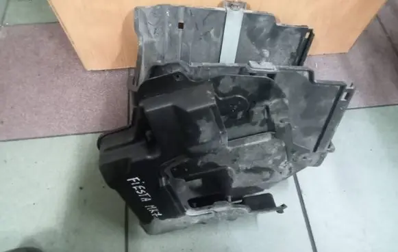 Ford Fiesta Battery box tray 