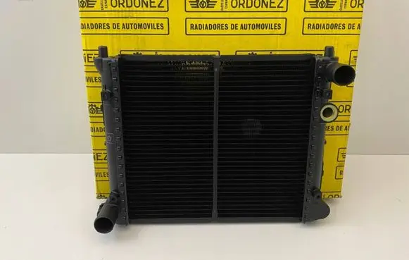 Seat Ibiza I (021A) Coolant radiator SE021117002C