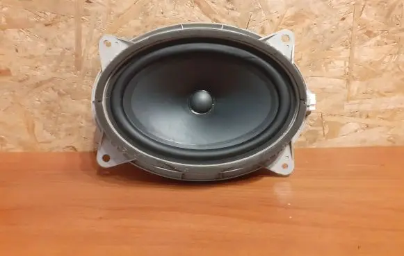 Lexus CT 200H Front door speaker 8616076090 2182