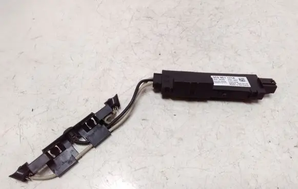 Volkswagen PASSAT B6 Ultrasonic Sensor 3C0951171A 28018172