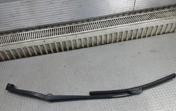 Subaru Outback Windshield/front glass wiper blade 