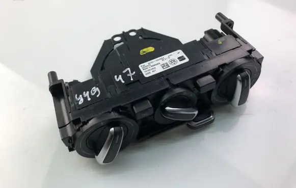 Volkswagen Up Climate control unit 1S0820045N