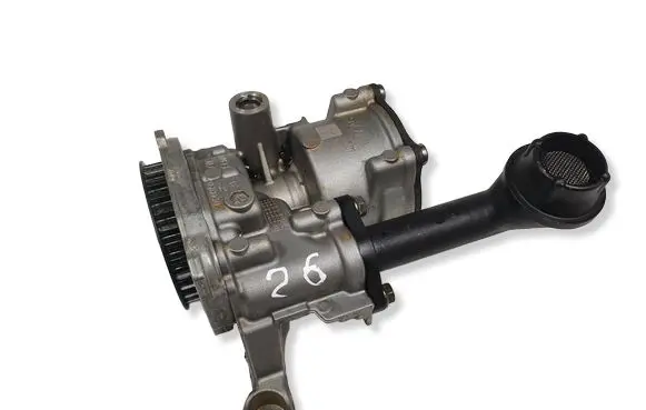 Volkswagen Golf VII Oil pump 04L145208AB