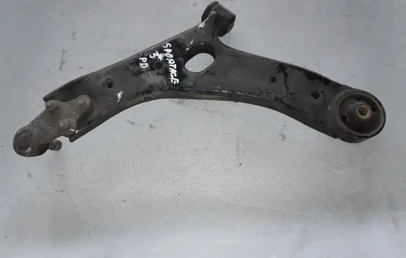 KIA Sportage Front lower control arm/wishbone