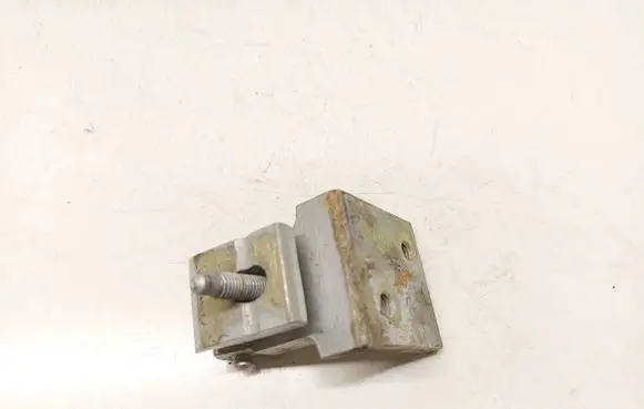 Audi A4 S4 B5 8D Rear door lower hinge 8d0833401