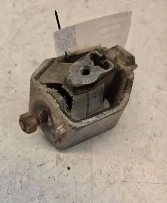 Audi 100 S4 C4 Gearbox mount 4A0399151D