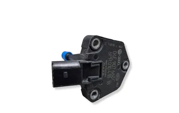 Volkswagen Golf VII Oil level sensor 04E907660C