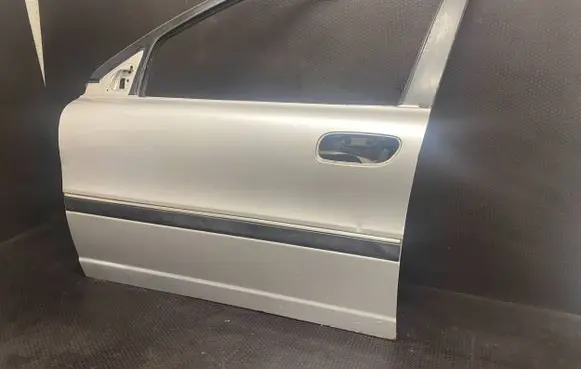 Volvo S80 Front door