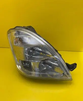 Iveco Daily 35.8 - 9 Headlight/headlamp 69500010