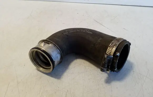 Porsche Cayenne (92A) Intercooler hose/pipe 7P0145708A