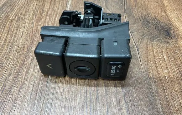 Mercedes-Benz SL AMG R129 Glove box opening button 1298206710 A1296801984