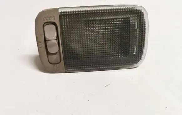 Subaru Outback (BS) Rear seat light