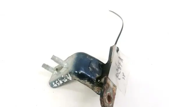Suzuki SX4 Tailgate/trunk/boot hinge