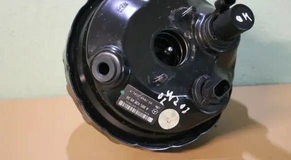 Mercedes-Benz C W203 Brake booster A0054304930