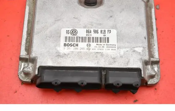 Volkswagen Bora Engine control unit/module ECU 06A906018FP