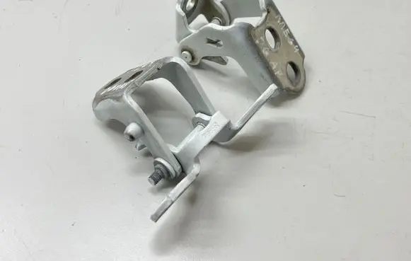 Rear door hinge set