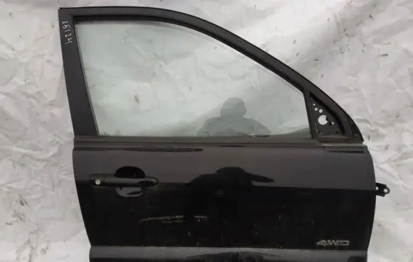KIA Sportage Front door juoda
