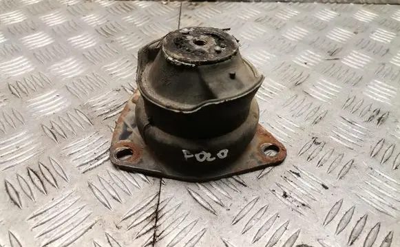 Volkswagen Polo III 6N 6N2 6NF Engine mount bracket