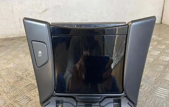Hyundai i40 Center console 846303Z410 961203Z1504X 846353Z100