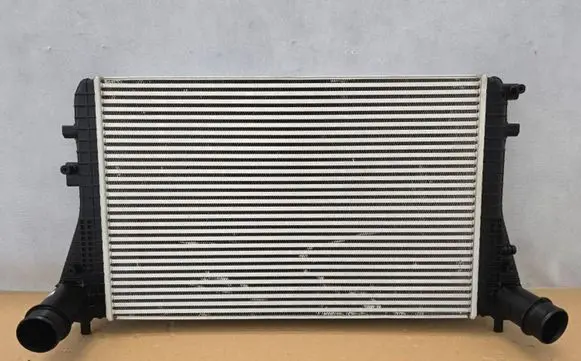 Volkswagen Tiguan Intercooler radiator 1K0145803BP 16011403