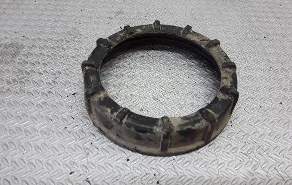 Audi 80 90 S2 B4 In tank fuel pump screw locking ring/nut 321201375A