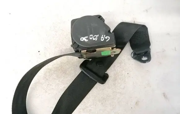 Middle seatbelt (rear)