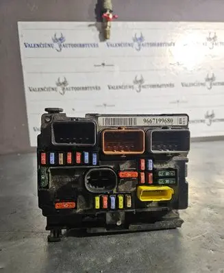Citroen Berlingo Fuse module 9667199680