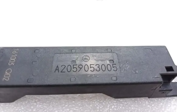 Mercedes-Benz E W213 Keyless (KESSY) go control unit/module A2059053005