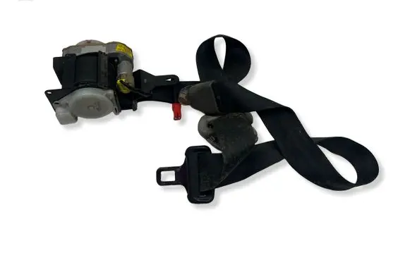 Mitsubishi Pajero Front seatbelt N1684