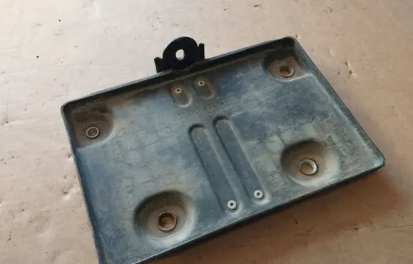 Battery tray