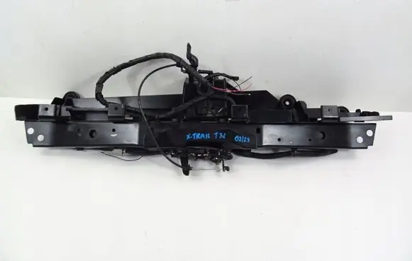 Nissan X-Trail T32 Top upper radiator support slam panel