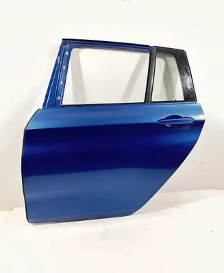 BMW 2 F46 Rear door
