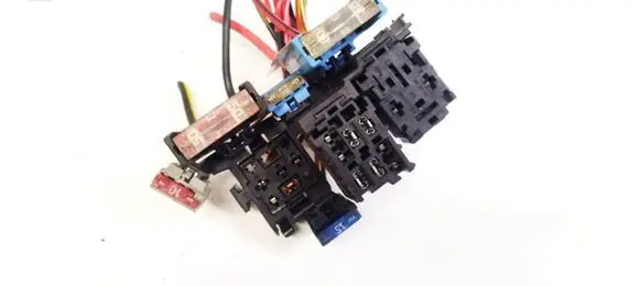 Audi A4 S4 B5 8D Fuse box set 8A0937530