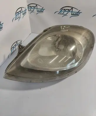Opel Vivaro Headlight/headlamp 7700311371 91165719 89308690
