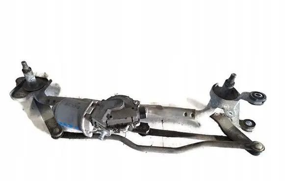 Mazda 5 Front wiper linkage and motor