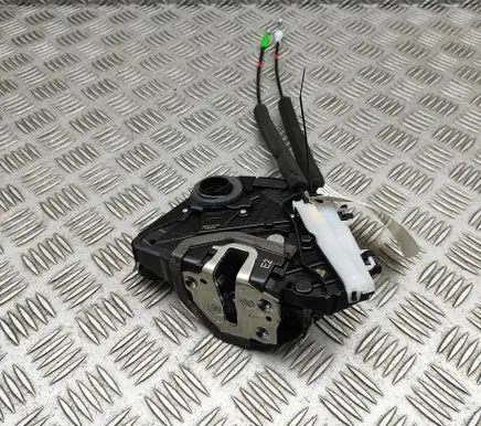 Toyota Prius xw60 Coupe door lock (next to the handle) 6904042320