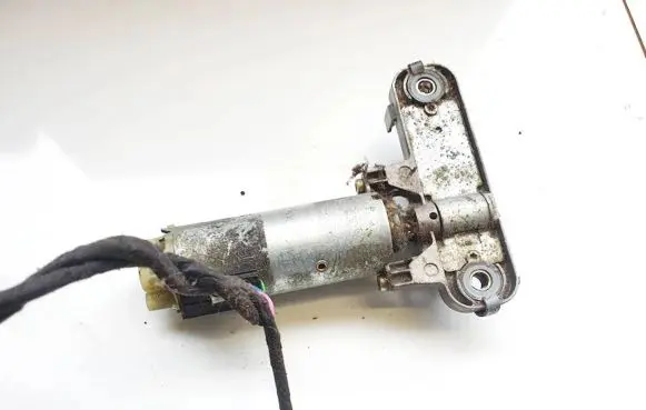 Volvo S80 Seat adjustment motor 198348