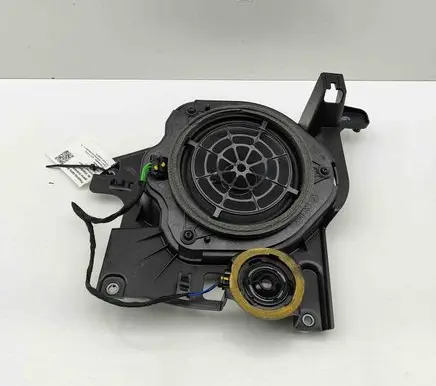 Audi TT TTS RS Mk3 8S Rear door speaker 8S8035241A