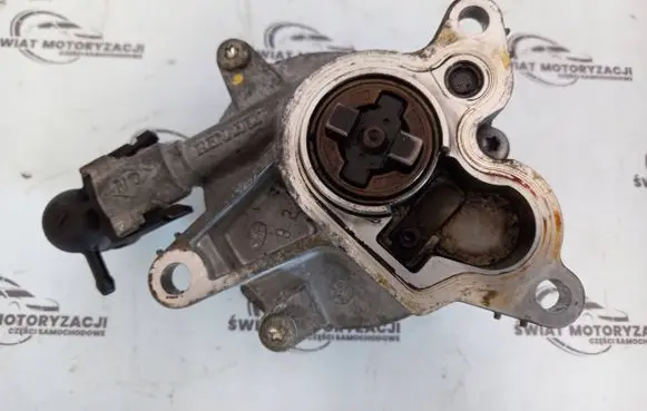 Nissan Qashqai Vacuum pump 796080A