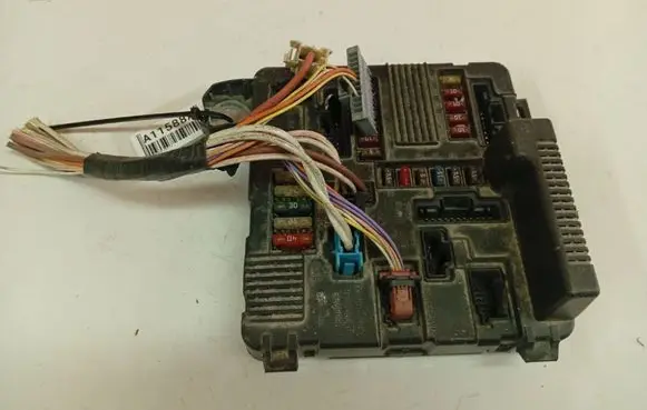 Renault Megane II Comfort/convenience module 8200306033