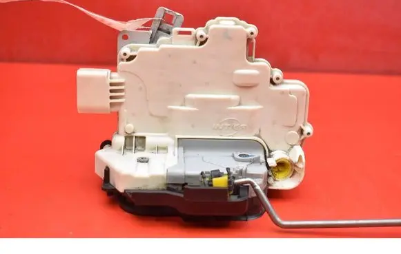 Audi A3 S3 A3 Sportback 8P Front door lock