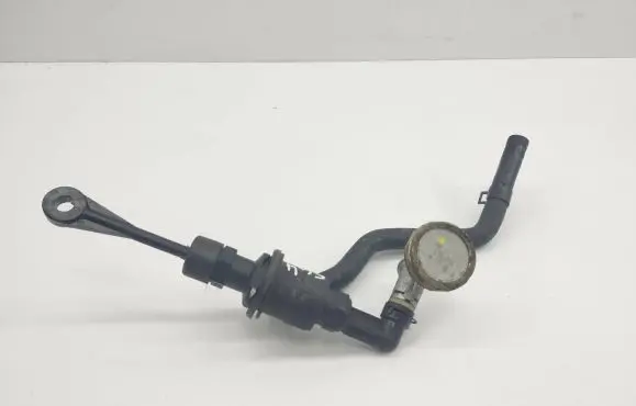 Hyundai Tucson TL Clutch master cylinder