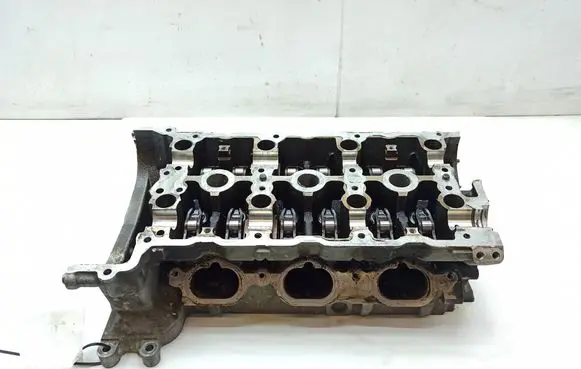 Mercedes-Benz R W251 Engine head R2720162301 2271537