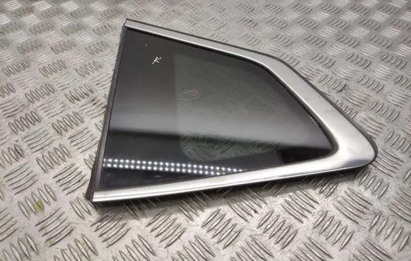 Nissan X-Trail T32 Rear side window